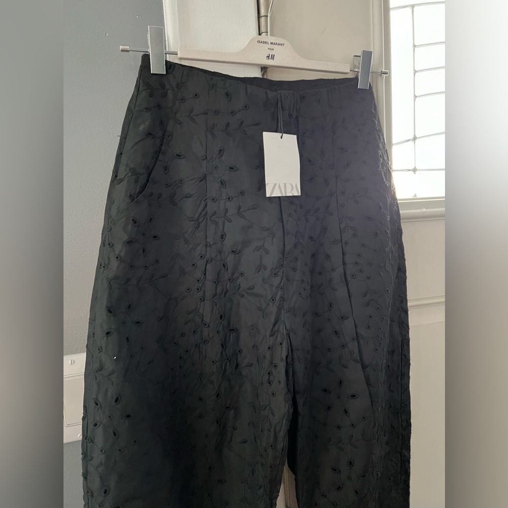 NWT: Zara Eyelet Embroidered High Waisted Pants - Picture 2 of 11